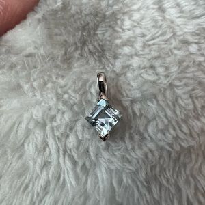 Sterling silver and aquamarine pendant